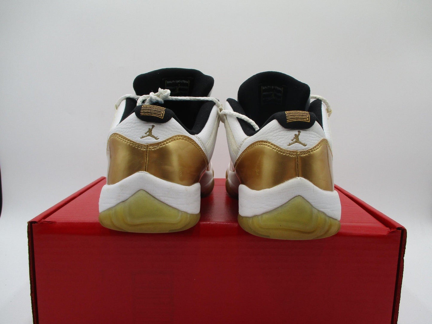 Air Jordan 11 Low Shoes Mens Sz 8 Metallic Gold Closing Ceremony 528895-103 1D34