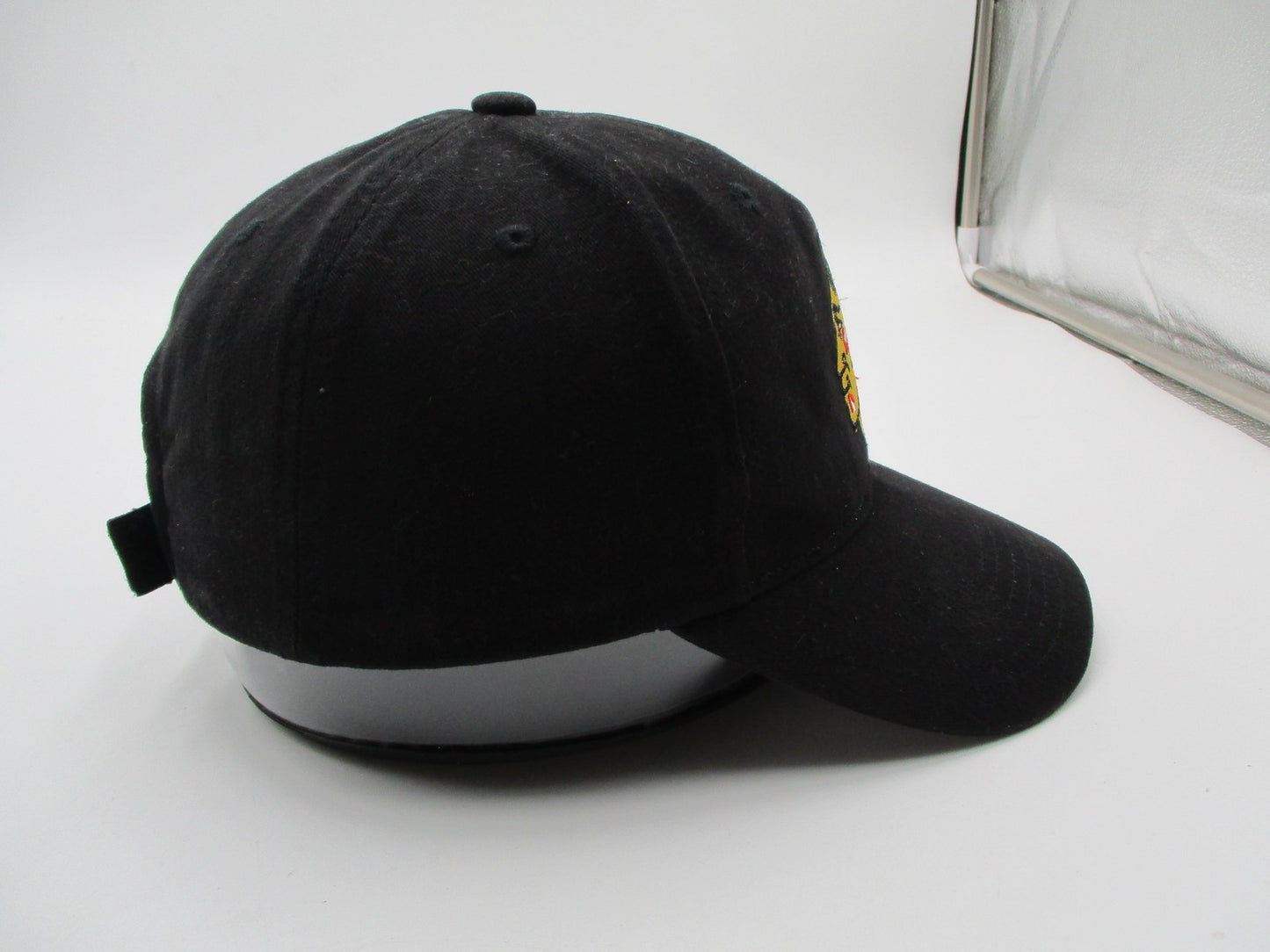 Chicago Blackhawks Hat Cap Strap Back One Size Black NHL Hockey Fan Favorite5