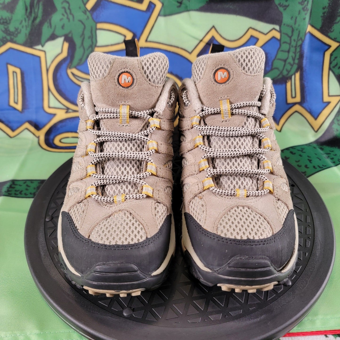 Merrell Women's Moab Ventilator Hiking Trail Shoe Taupe Sz 7.5