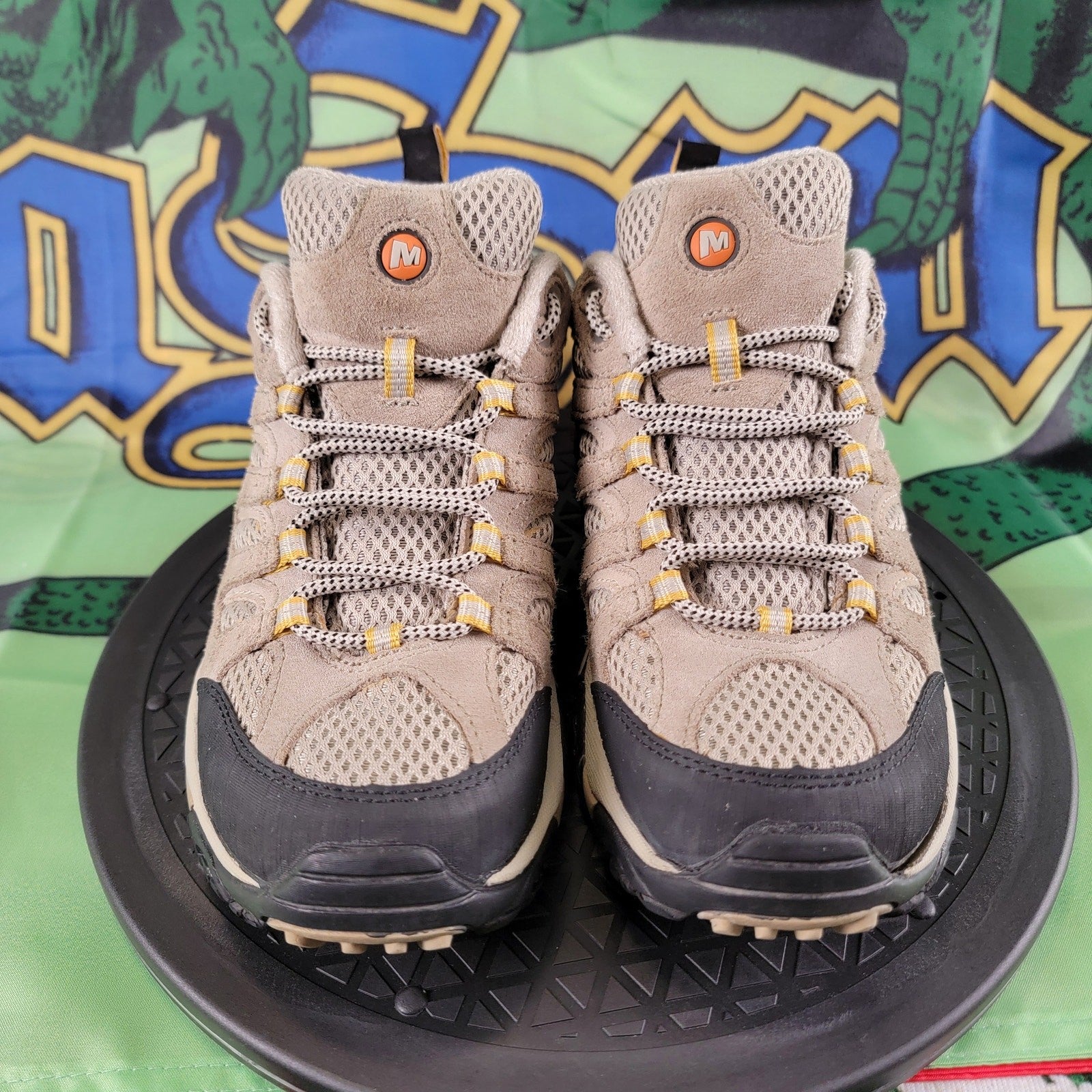 Merrell Women's Moab Ventilator Hiking Trail Shoe Taupe Sz 7.5