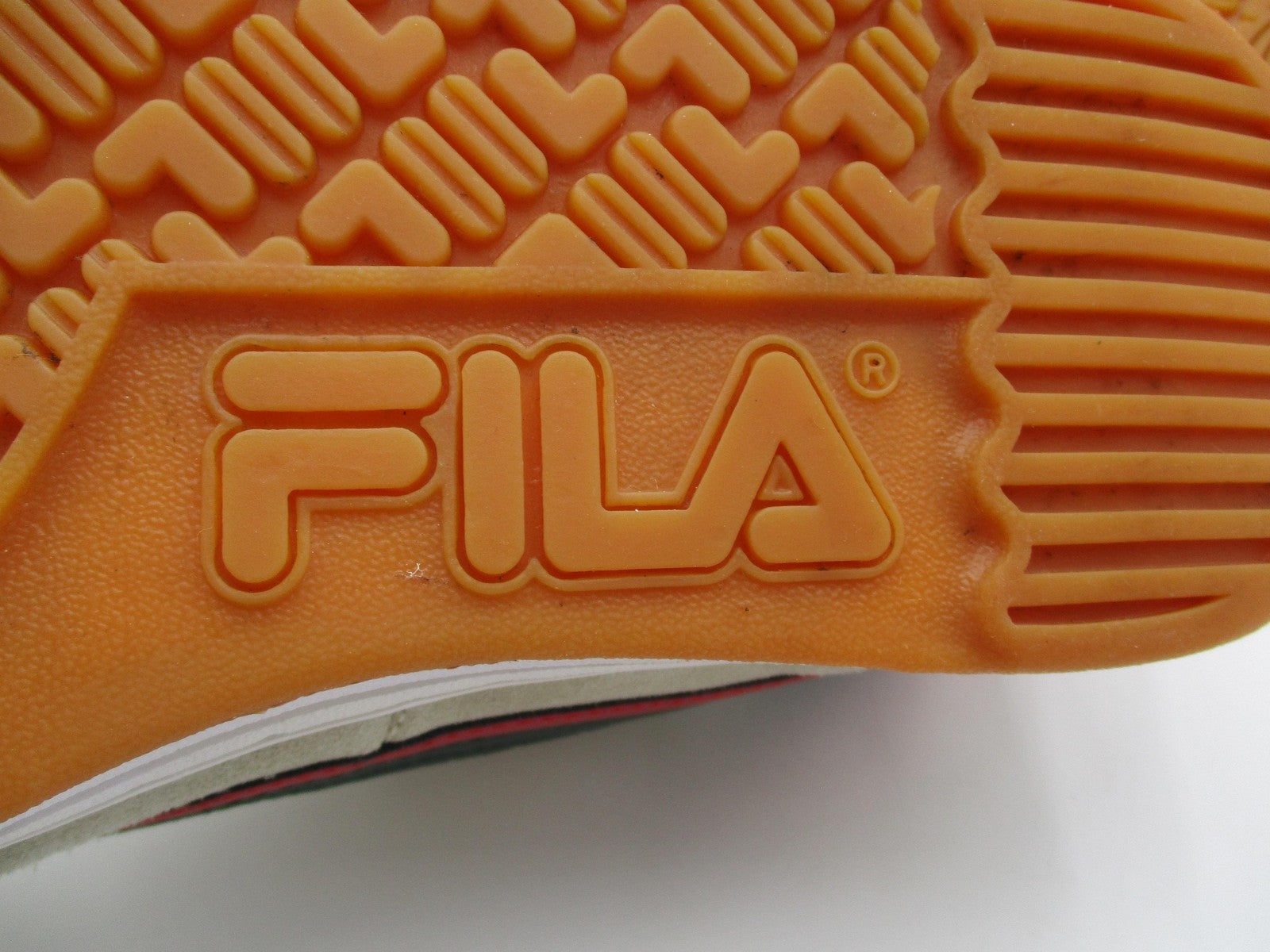 Fila Original Fitness Mens Sz 10.5 Beige Leather LoTop Sneaker 1TM00030898 1Q412
