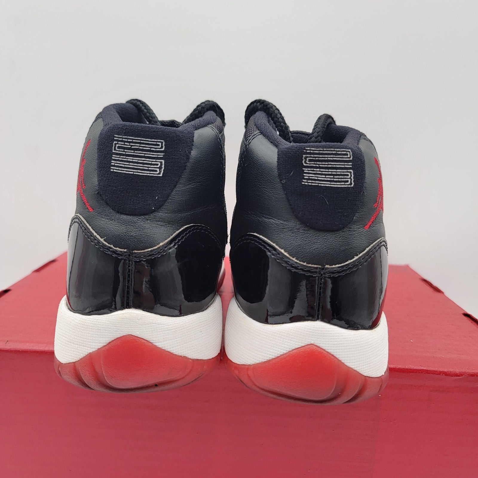 Air Jordan 11 Retro Bred Shoes Youth Size 5Y Patent Leather 378038061