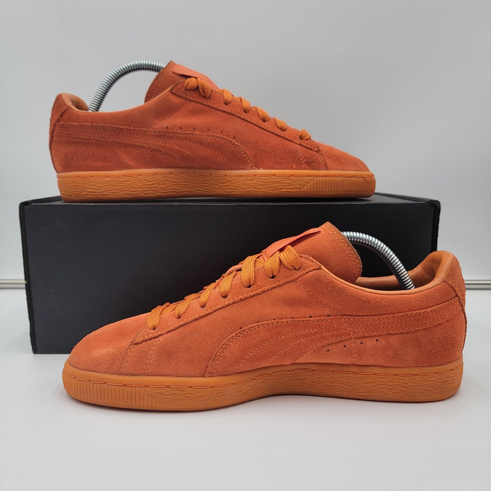 Puma Suede Classic Shoes Mens Size 9.5 Low Top Gum Sole 357251 11 Sneakers1