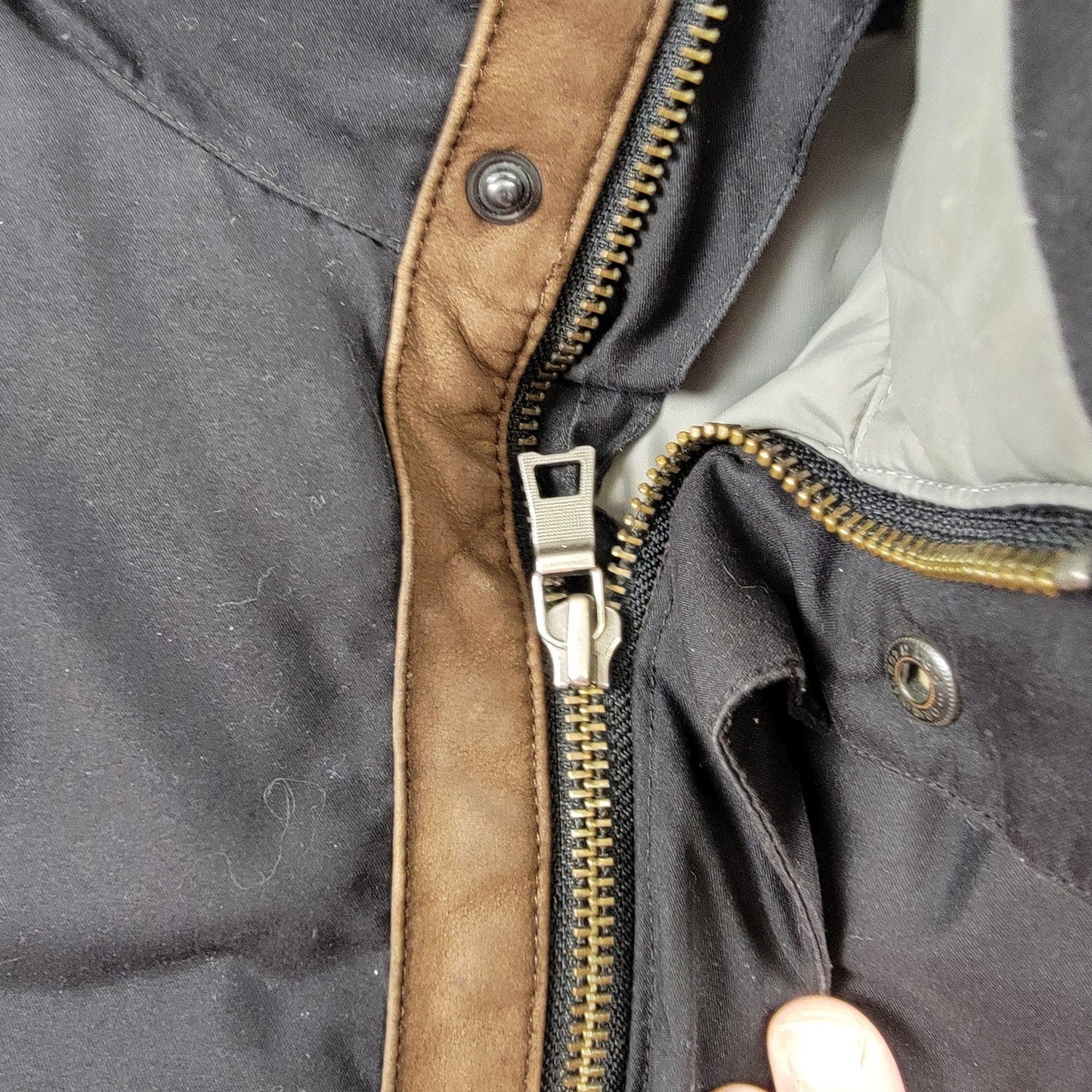 Vintage Nautica Men’s Down Jacket Black Brown Leather Trim Elbow Patch Size L6