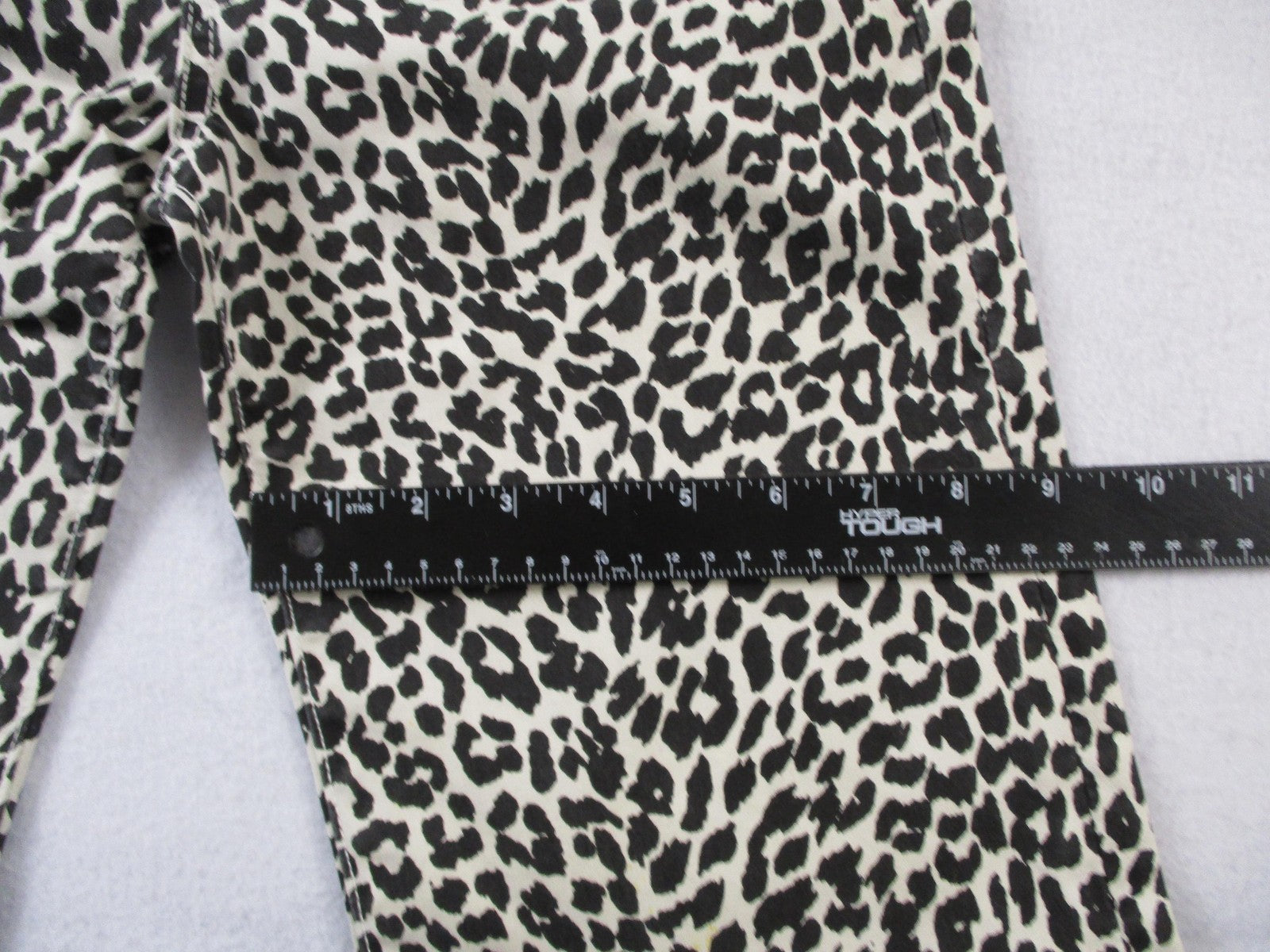 Fidelity Cali Jeans Womens 26 White Pearl Leopard Sateen Mid Rise Straight 143811
