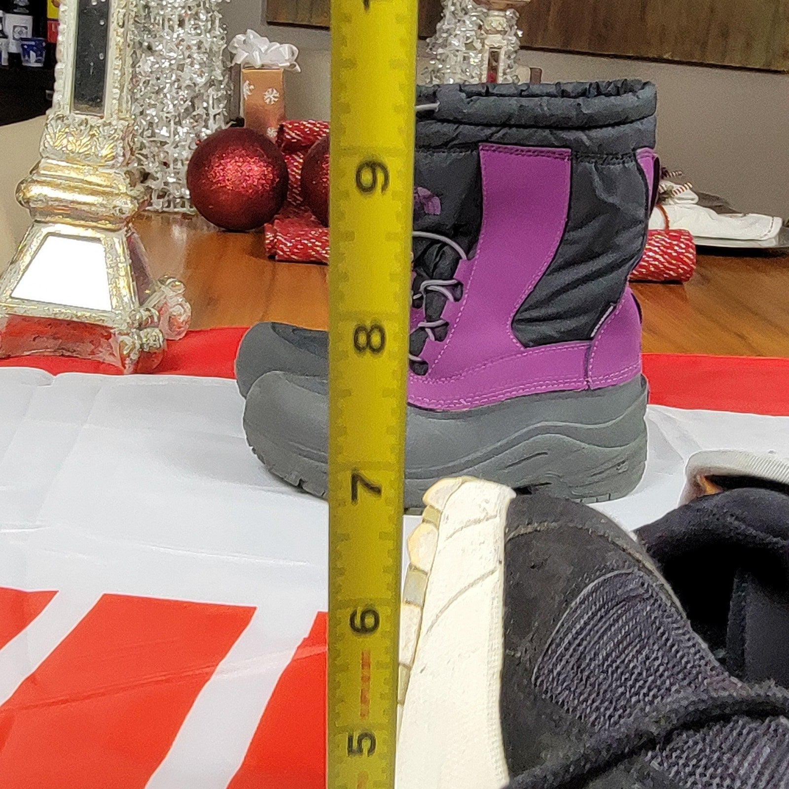 The North Face Alpenglow II Waterproof Girls Winter Boot Sz 210
