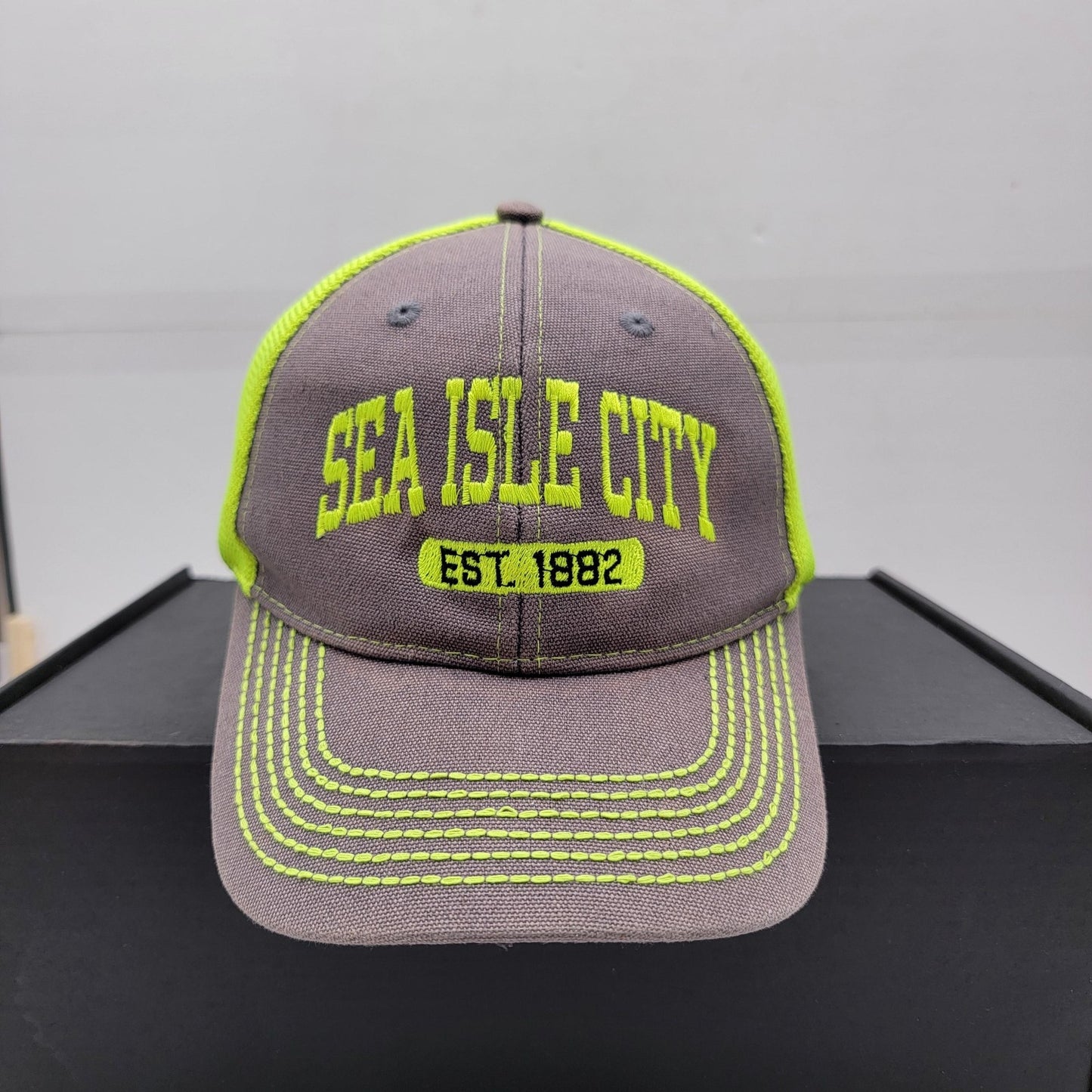 Sea Isle City Hat Cap Snap Back Gray Neon Yellow Mesh Trucker Embroidered Mens1