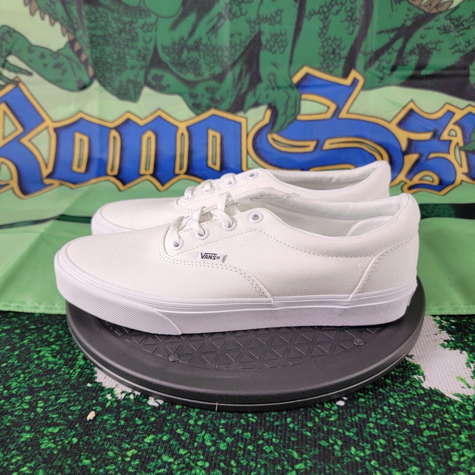 Vans Doheny Women's White Canvas Low Top Skateboard Shoes Sz 10W VN0A3MVZW421