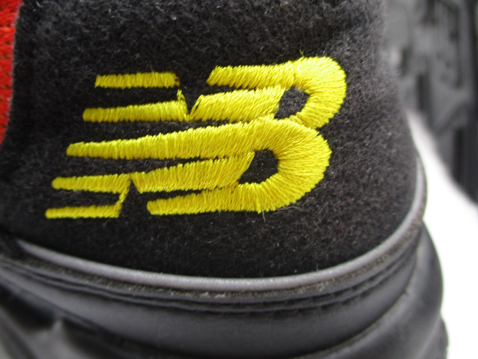 New Balance 850 Shoes Mens Size 10.5 Black Yellow Orange Running Suede ML850KL212