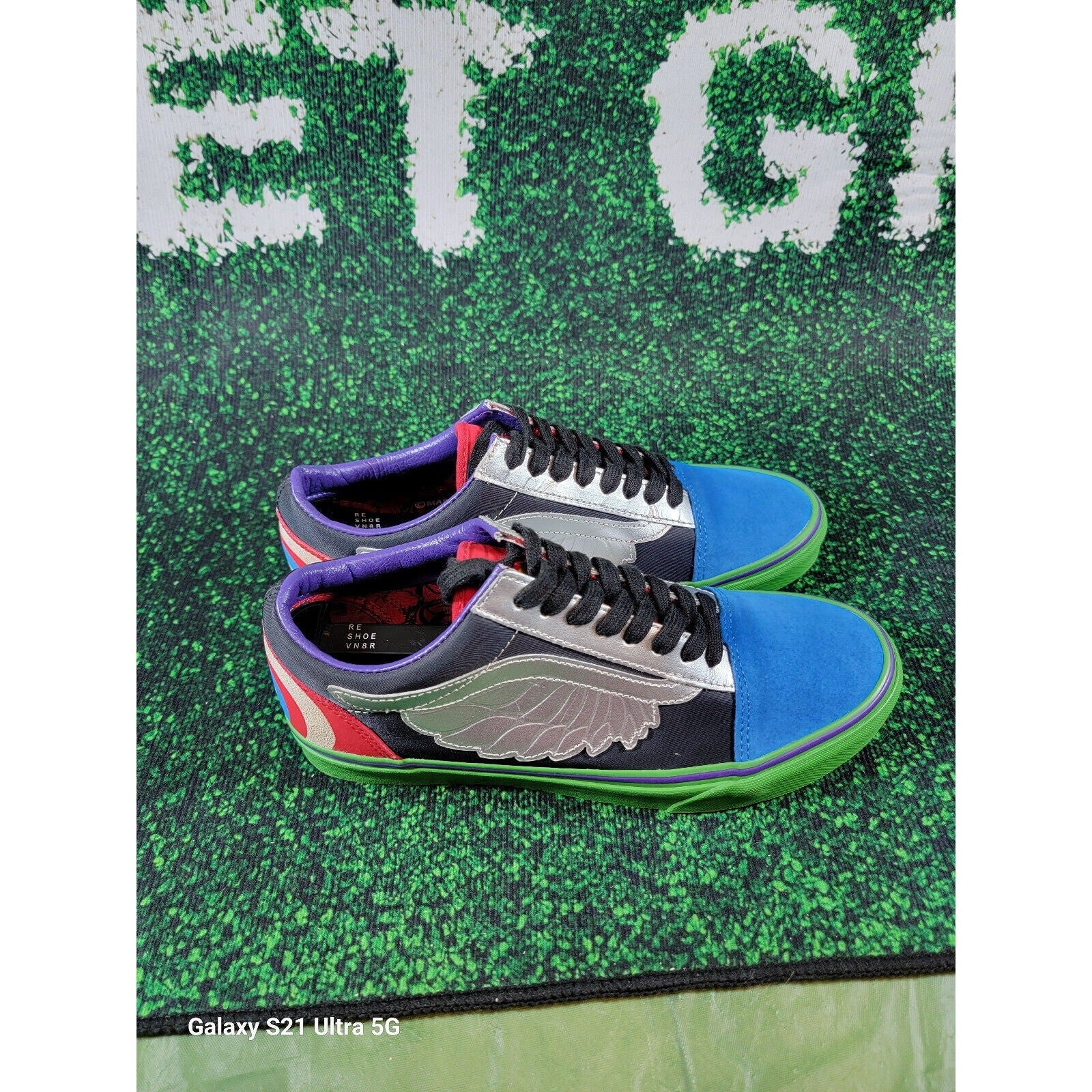 Size 9  VANS Old Skool x Marvel Avengers 20185