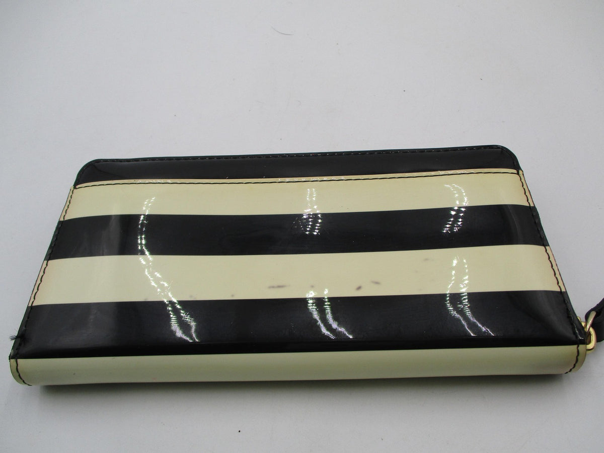 Kate Spade Wallet Women's One Size Black Striped Patent Zip Around Wristlet2