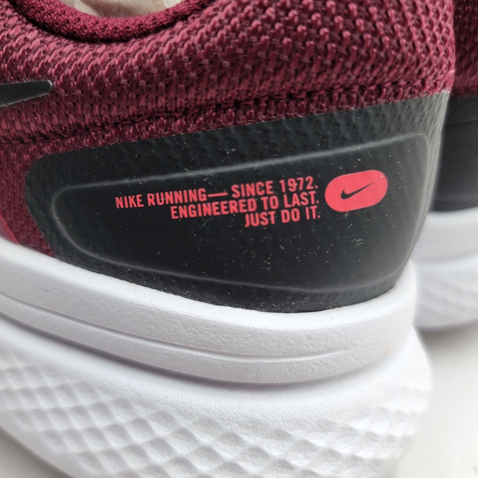 Nike Run Swift 2 'Dark Beetroot' Women's Size 8.55