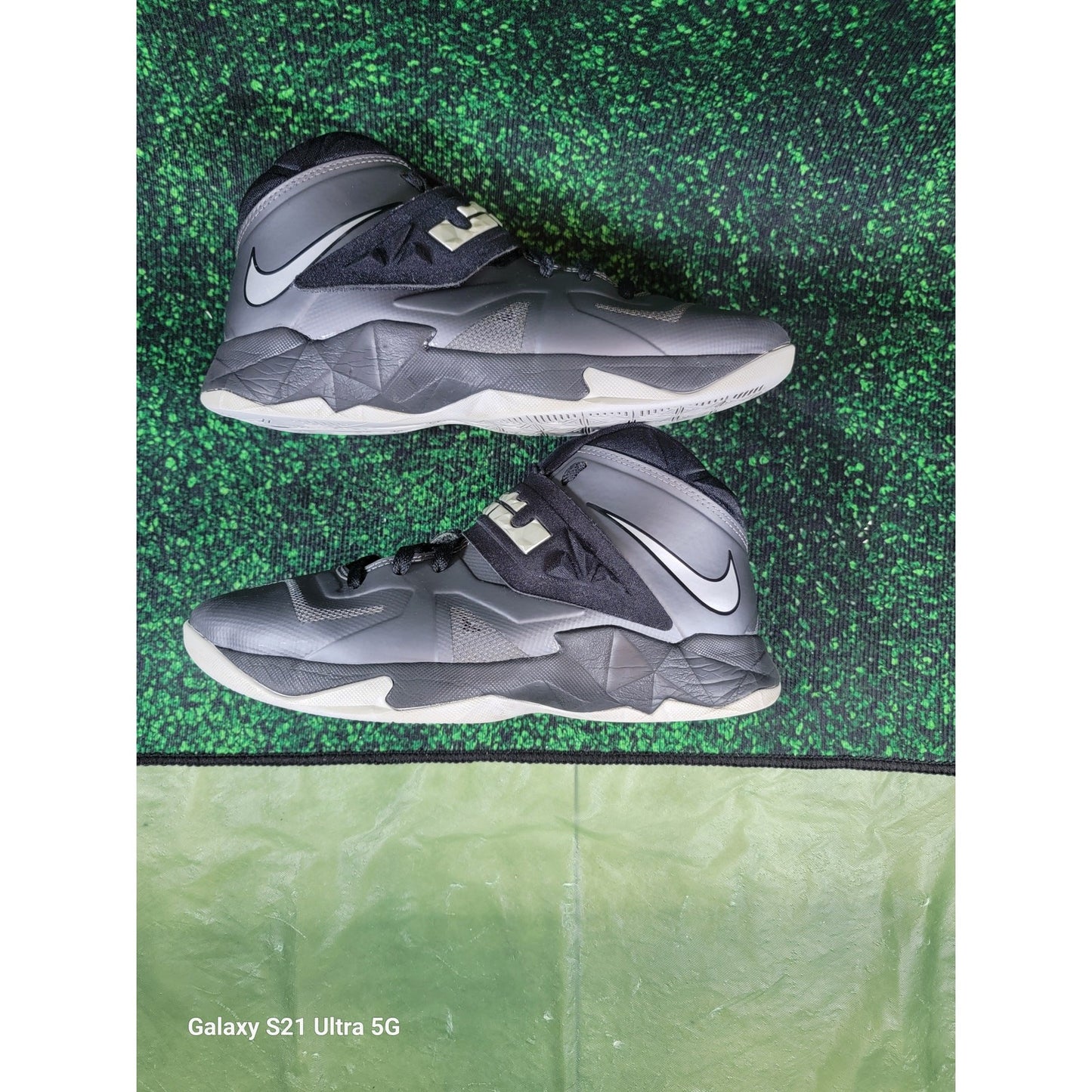 Nike LeBron 7 Soldier GS Sz 7Y 5998180201