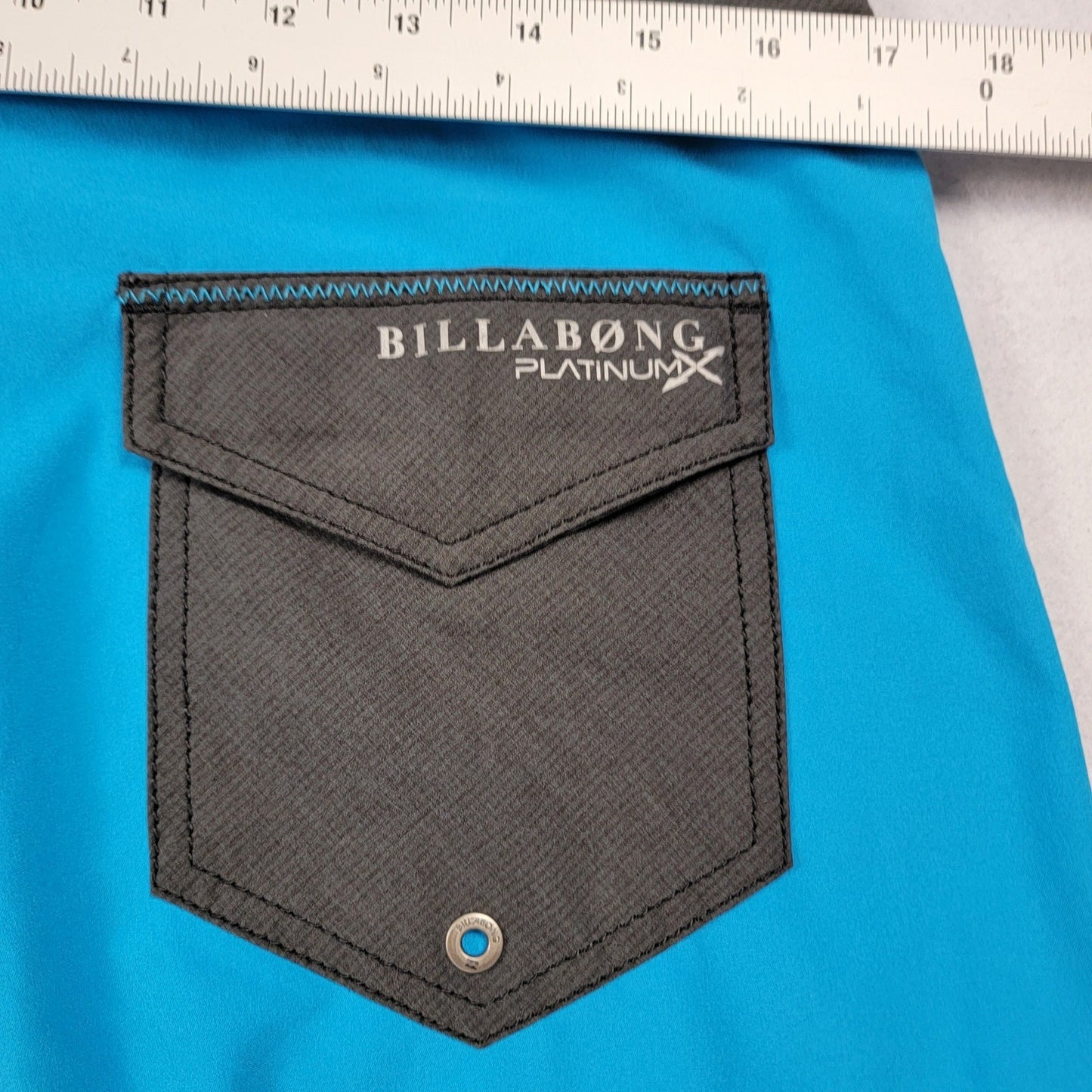 Billabong Men's Blue Shorts  Size 33  Preowned6