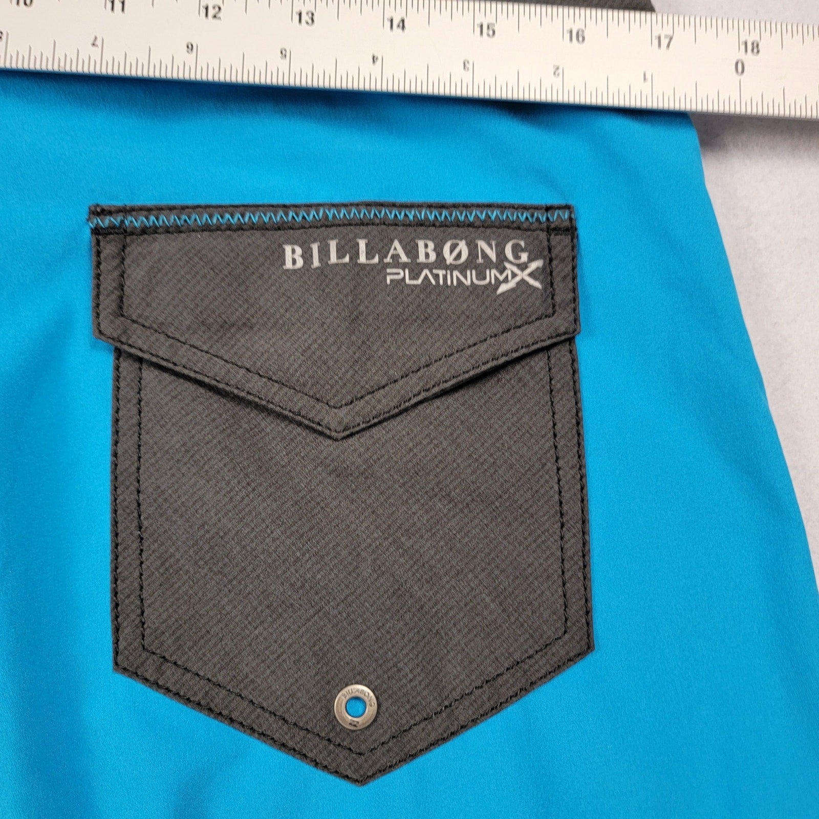 Billabong Men's Blue Shorts  Size 33  Preowned6