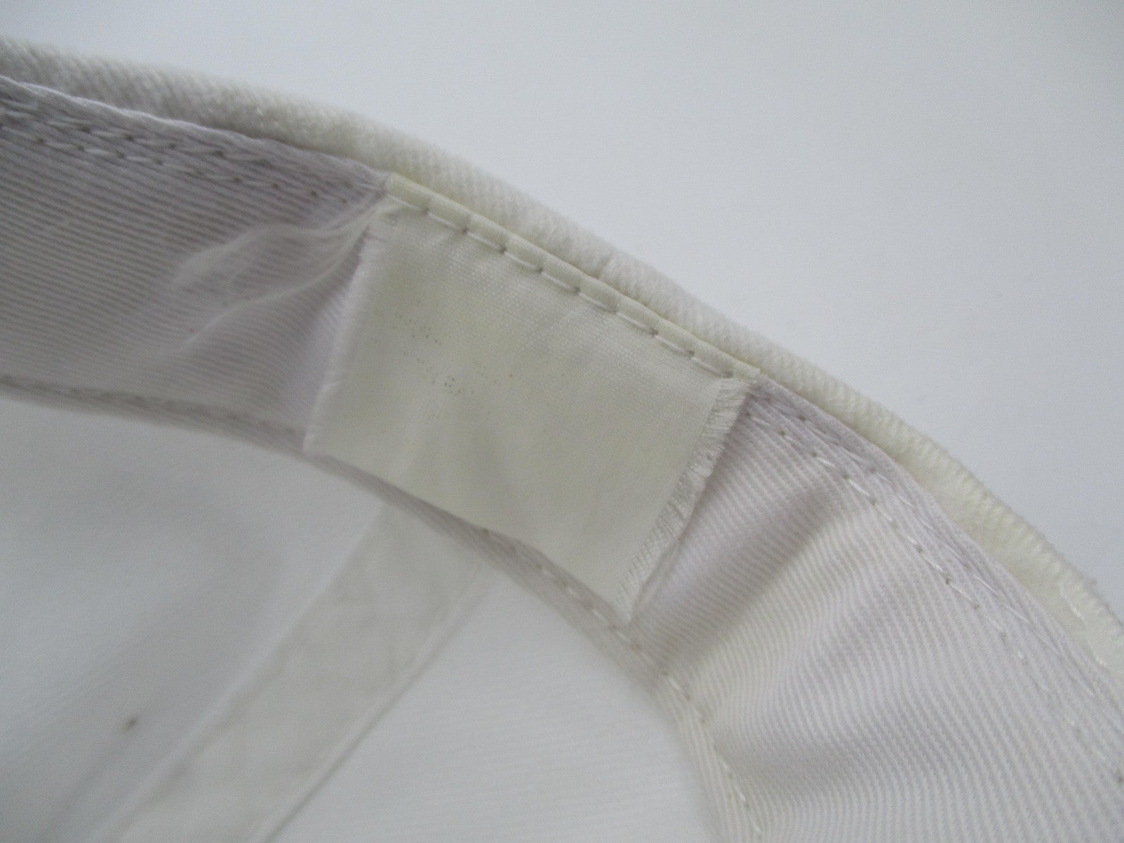 Vintage USA Hat Cap Snap Back Mens One Size White Embroidered American Needle7