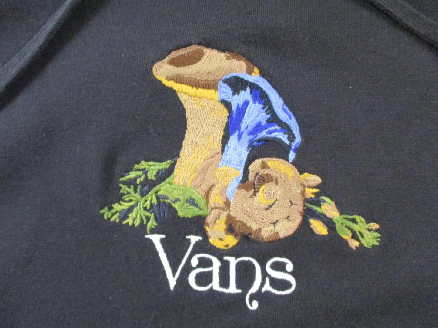 Vans Hoodie Mens Medium Black Pullover Fleece Sweatshirt Mushroom Graphic 16272