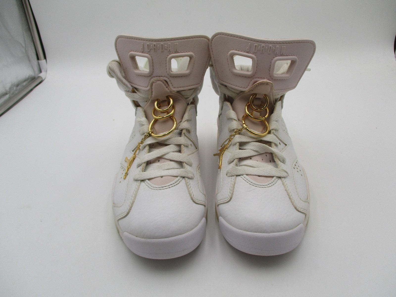 Air Jordan 6 Retro Gold Hoops Shoes Womens Size 7 White Pink Sneakers DH9696-1001