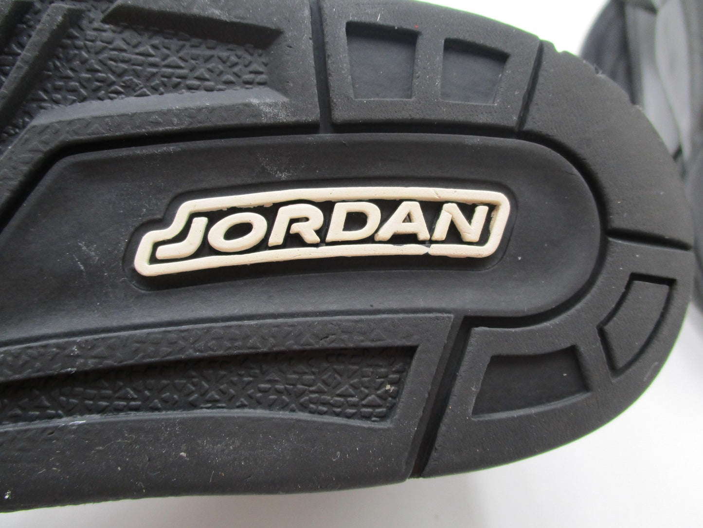 Jordan Kids Size 10C 'Black Cat' Suede Retro Basketball Sneakers DM0968001 1T99