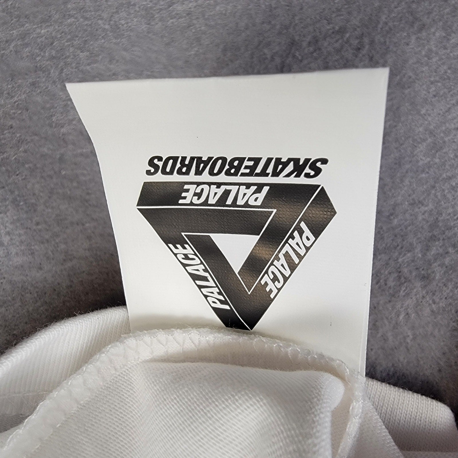 Palace Skateboards PALLAS Family T Sz S White New