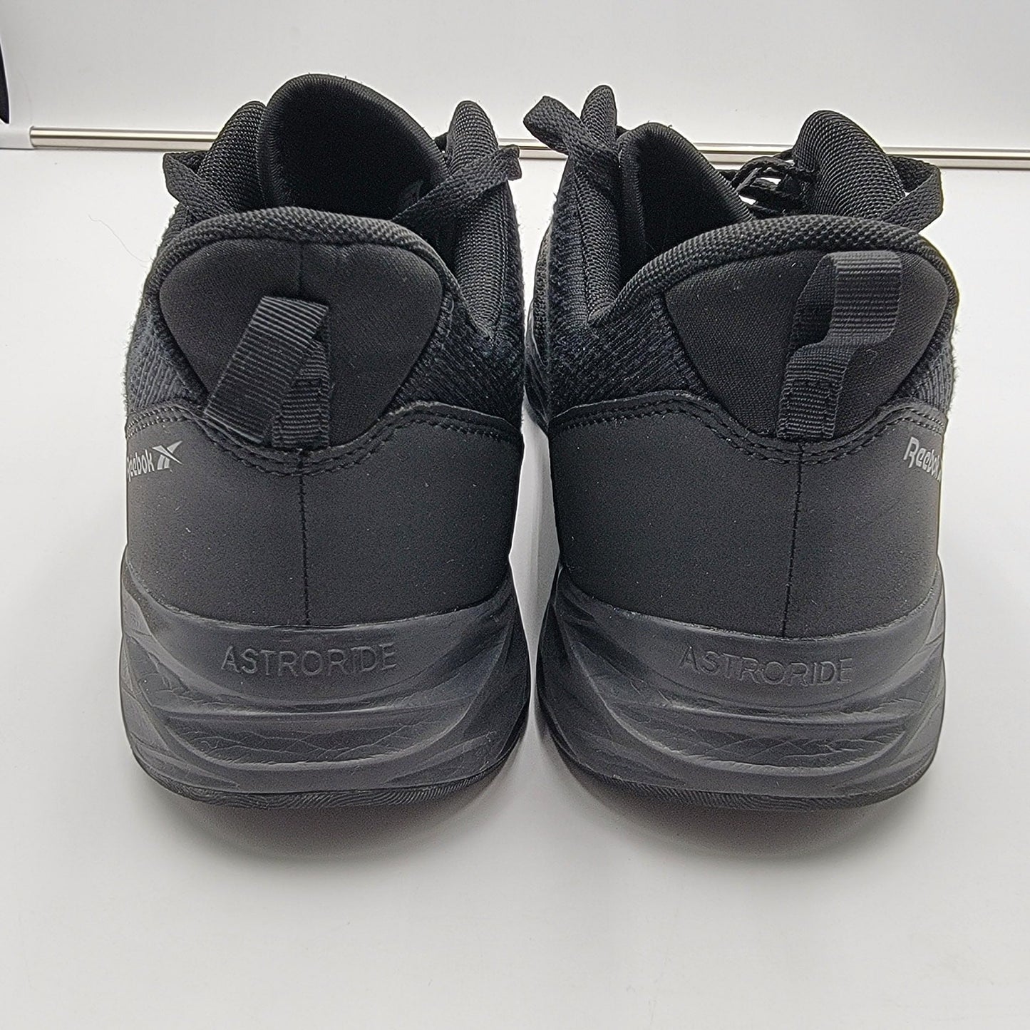 Reebok Astrostride Strike Black Athletic Work Shoe Mens Sz 10.5M RB46723