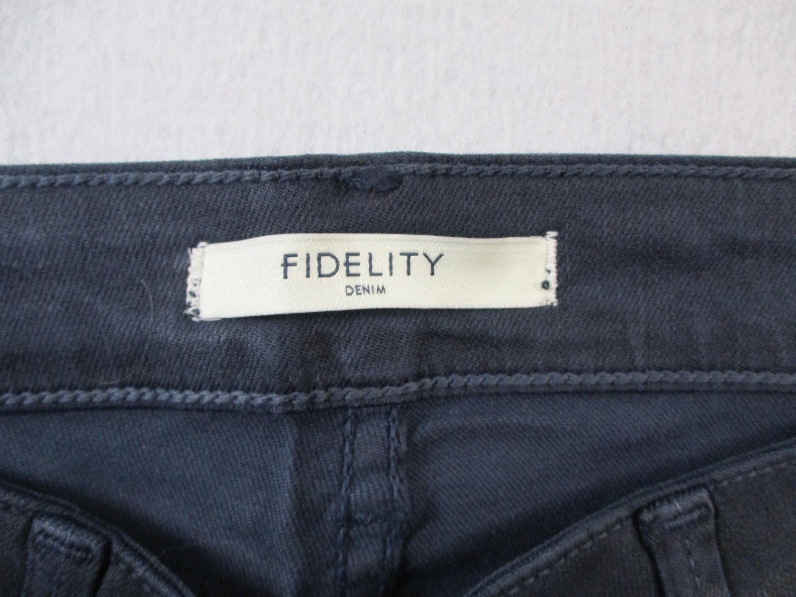 Fidelity Denim Cali Jeans Womens 26 Blue Navy Dark Wash Straight Slim New 14665