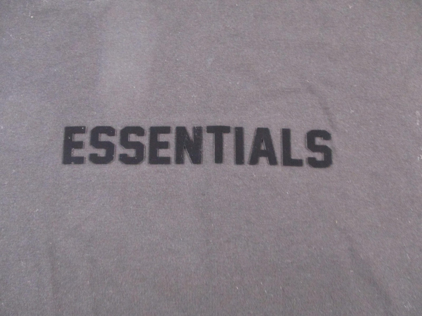Fear Of God Essentials Shirt Mens Medium Black VNeck Logo Streetwear Tee 13462