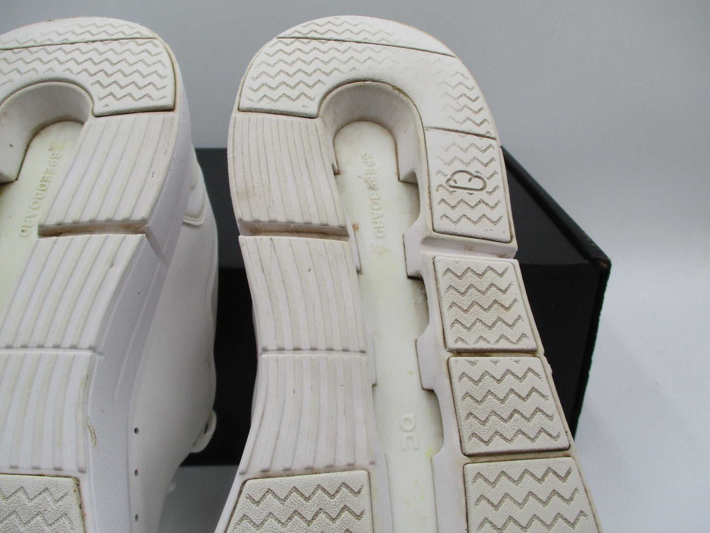 On THE ROGER Advantage Men’s White Leather Sneakers Size US 14 3MD10642351 (1B3)6