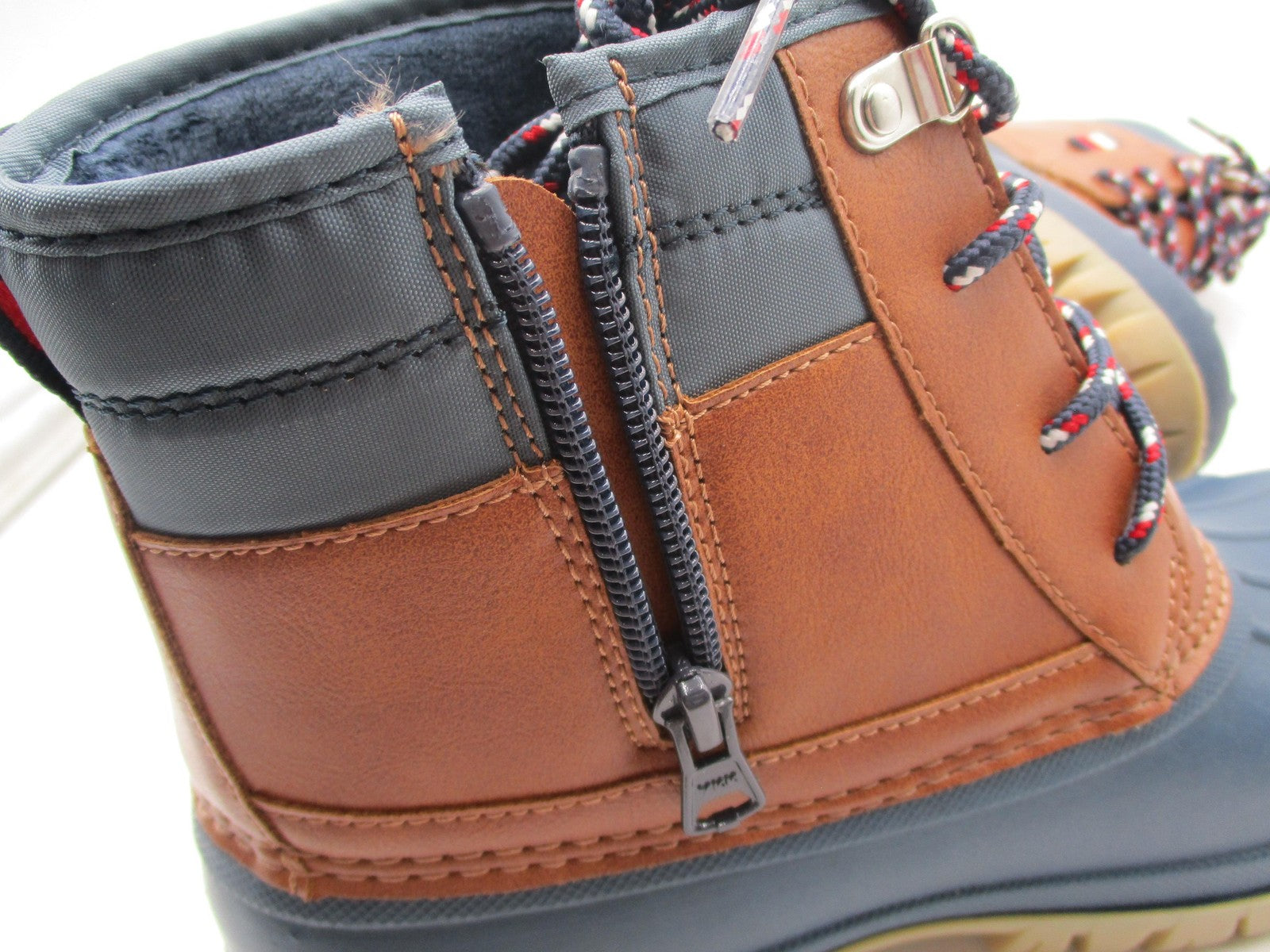 Tommy Hilfiger TH Danni Duck Boots Mens Size 6 Tan Navy Snow Winter Cold Weather12