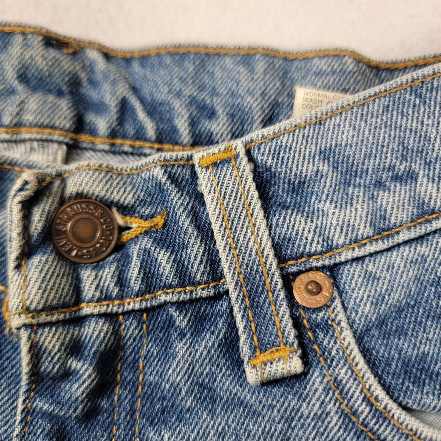 Vintage Levis 525 Jeans Womens 8 Blue High Rise Tapered Made USA Denim 90s