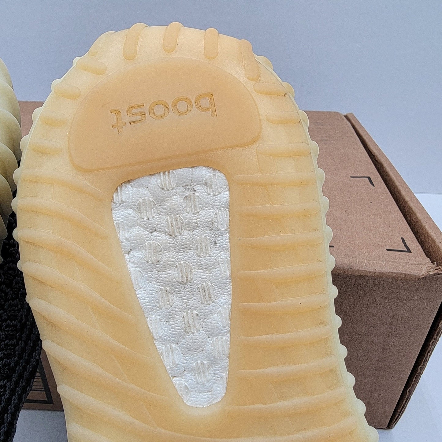 Adidas Yeezy Boost 350 V2 'Carbon' Sz 5.5 Authenticated