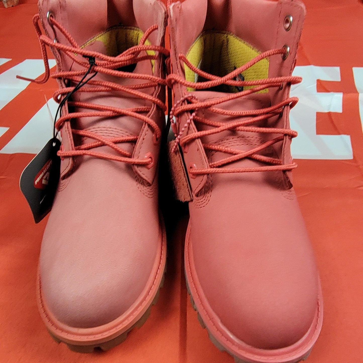 Timberland 6 Inch Premium Boots (Junior Sz 4, Pink)TB0A1LQM3