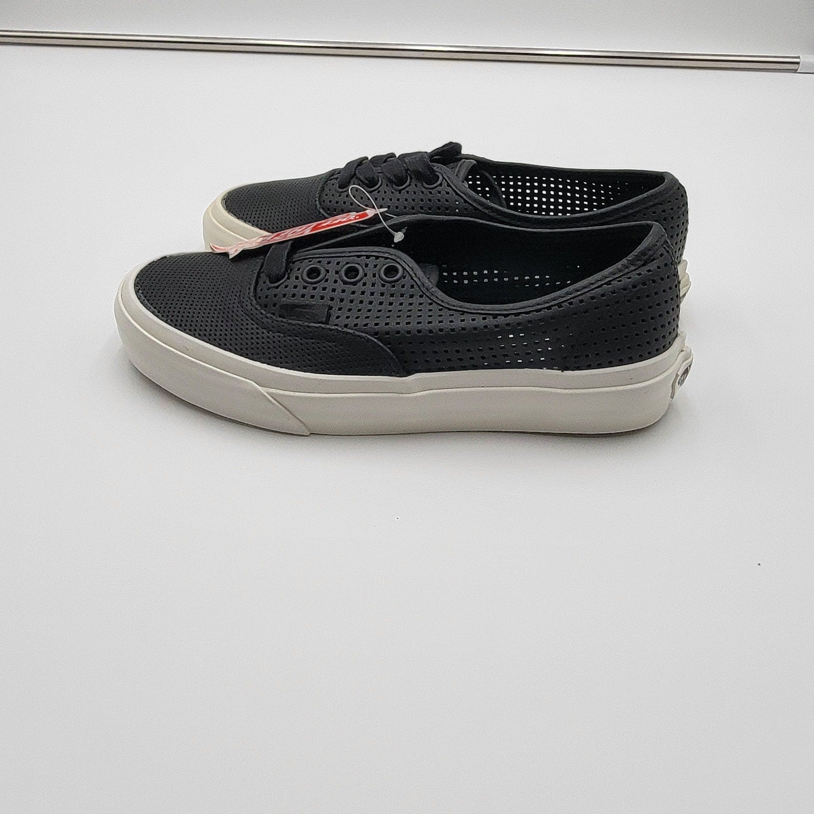 Vans Authentic DX Square Perf Sz 4M/5.5W Black VN038ESIUZ2