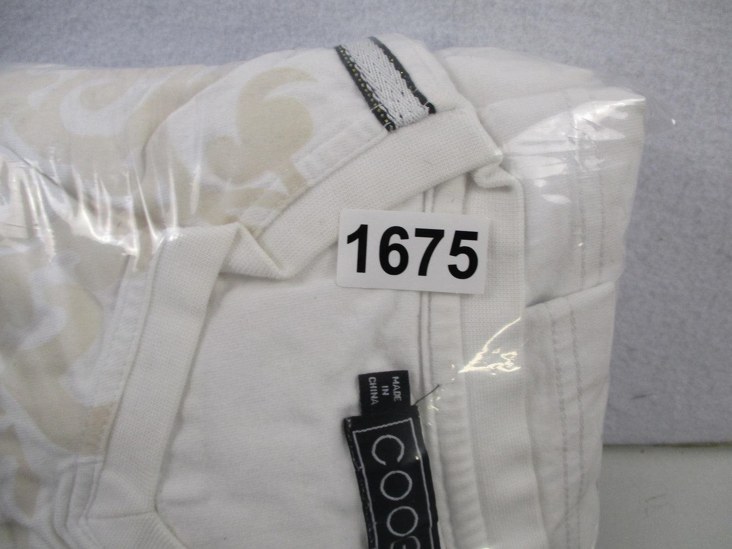 COOGI Shirt & Cargo Shorts Mens 42 White Nautical Anchor Crest Graphic Set 167515