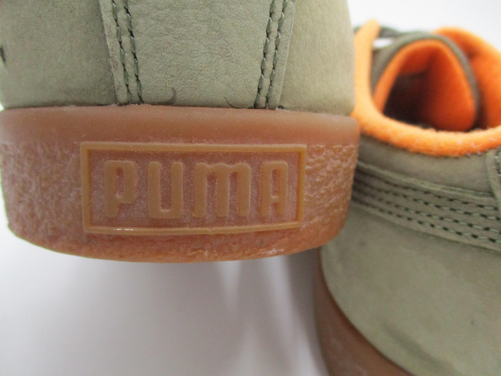 Puma Clyde Shoes Mens Size 10.5 Green Suede Gum Sole Low Top Casual Sneakers 1R915
