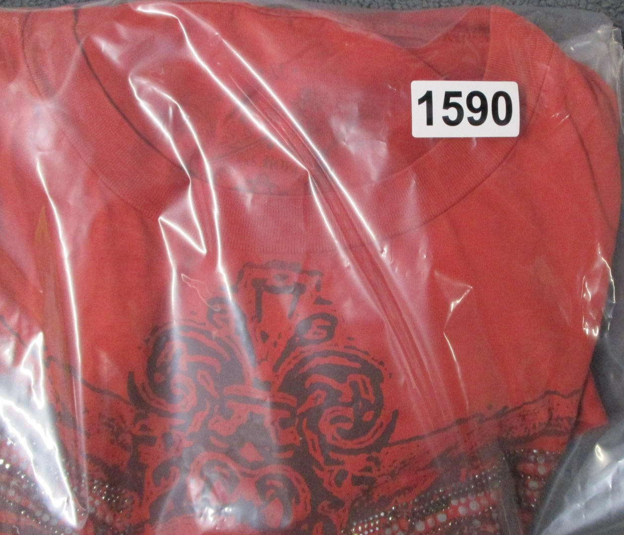 Vegas Royalty Shirt Womens Medium Red Skull Lock & Load Rhinestone Tee Graphic11