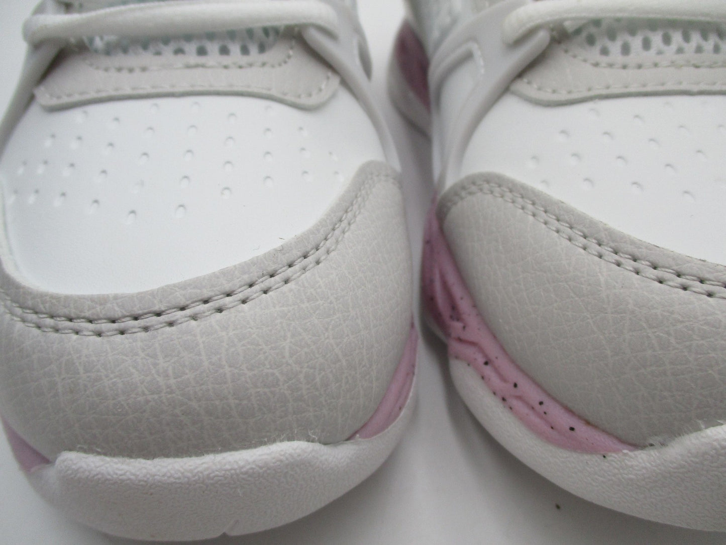 AND1 Shoes Kids Size 5 White Pink Basketball Sneakers Mid Top GGA143GX001 1A29