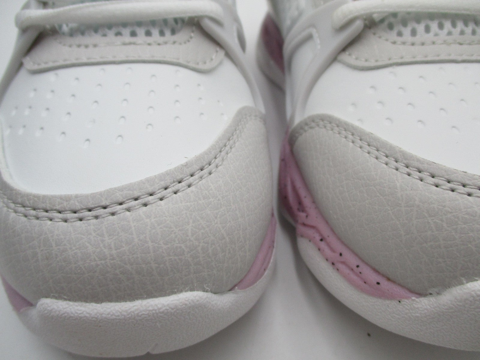 AND1 Shoes Kids Size 5 White Pink Basketball Sneakers Mid Top GGA143GX001 1A29