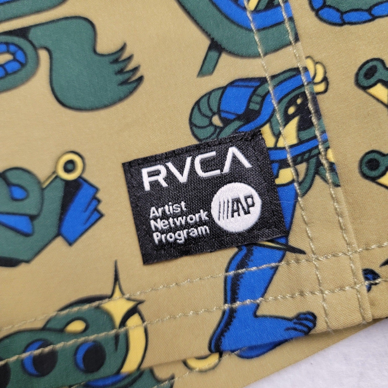 RVCA Artist Network Program Boardshorts Men’s Medium Tan Graphic Swim Trunks 17”4