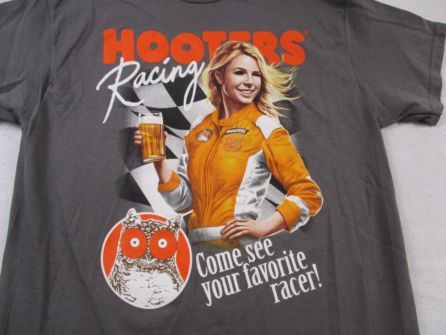 Hooters Racing Shirt Mens Medium Gray Come See Your Favorite Racer Tee 1356572