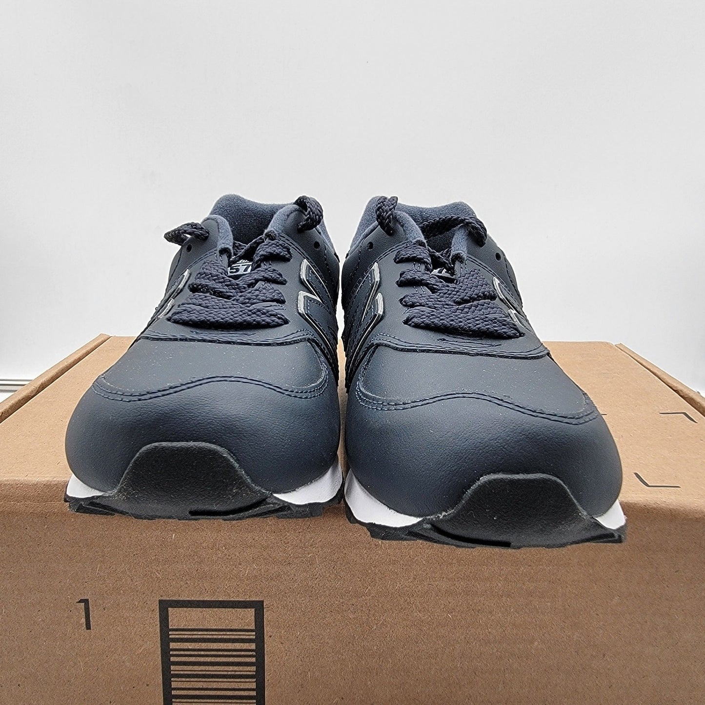 New Balance 574 Classic Blue Leather Sneakers  Sz 4Y/5.5W3