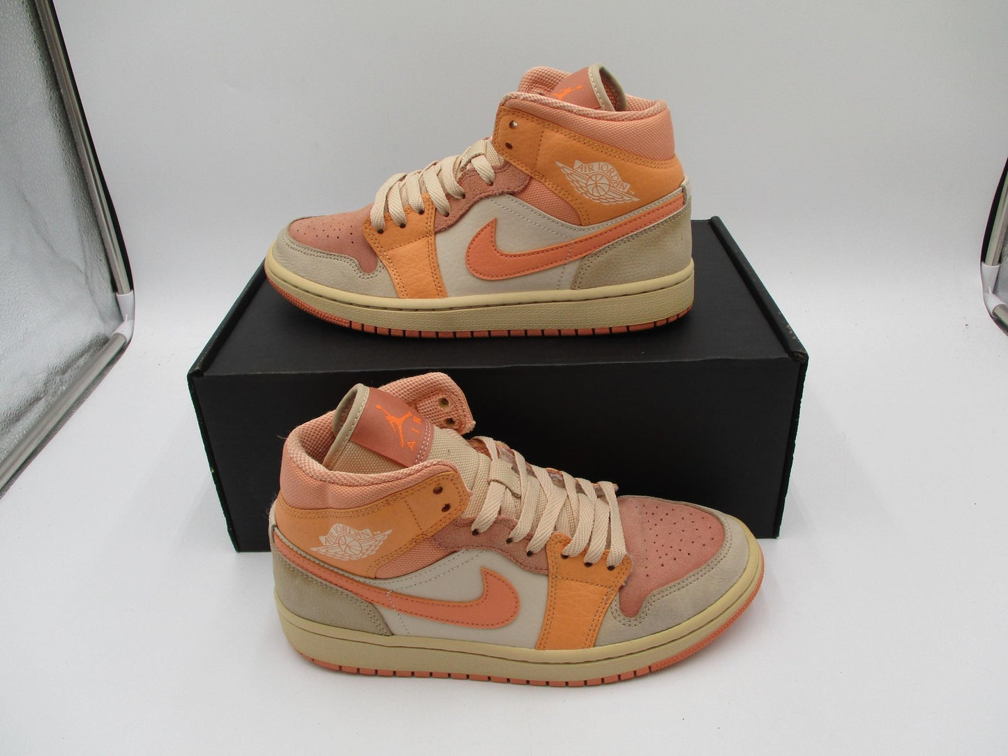Air Jordan 1 Mid SE Shoes Womens Size 8 Apricot Orange Guava Ice DH4270-800 1K21