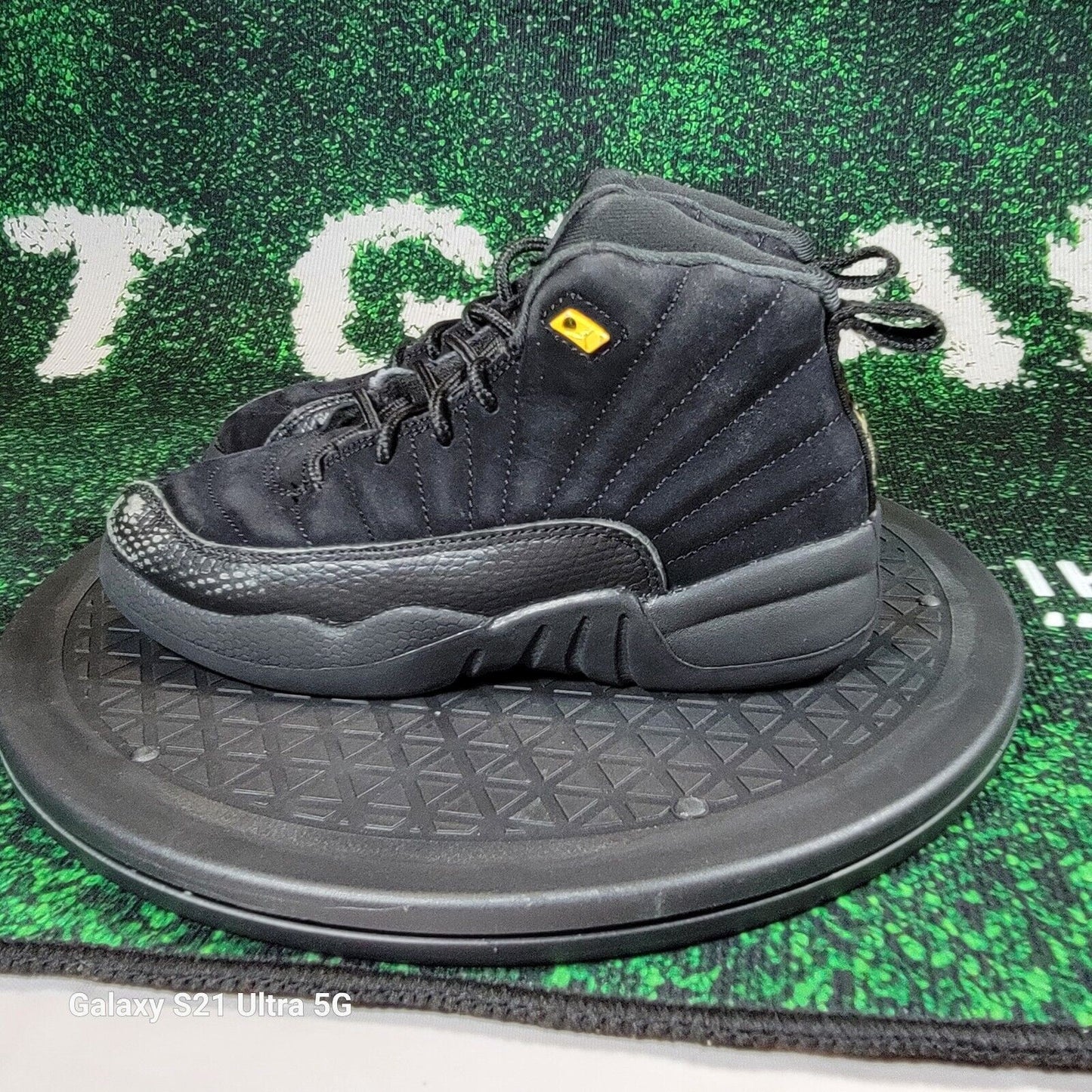 Nike Jordan 12 Retro Black Taxi Lace up high top sneakers sz 13.5 childs1
