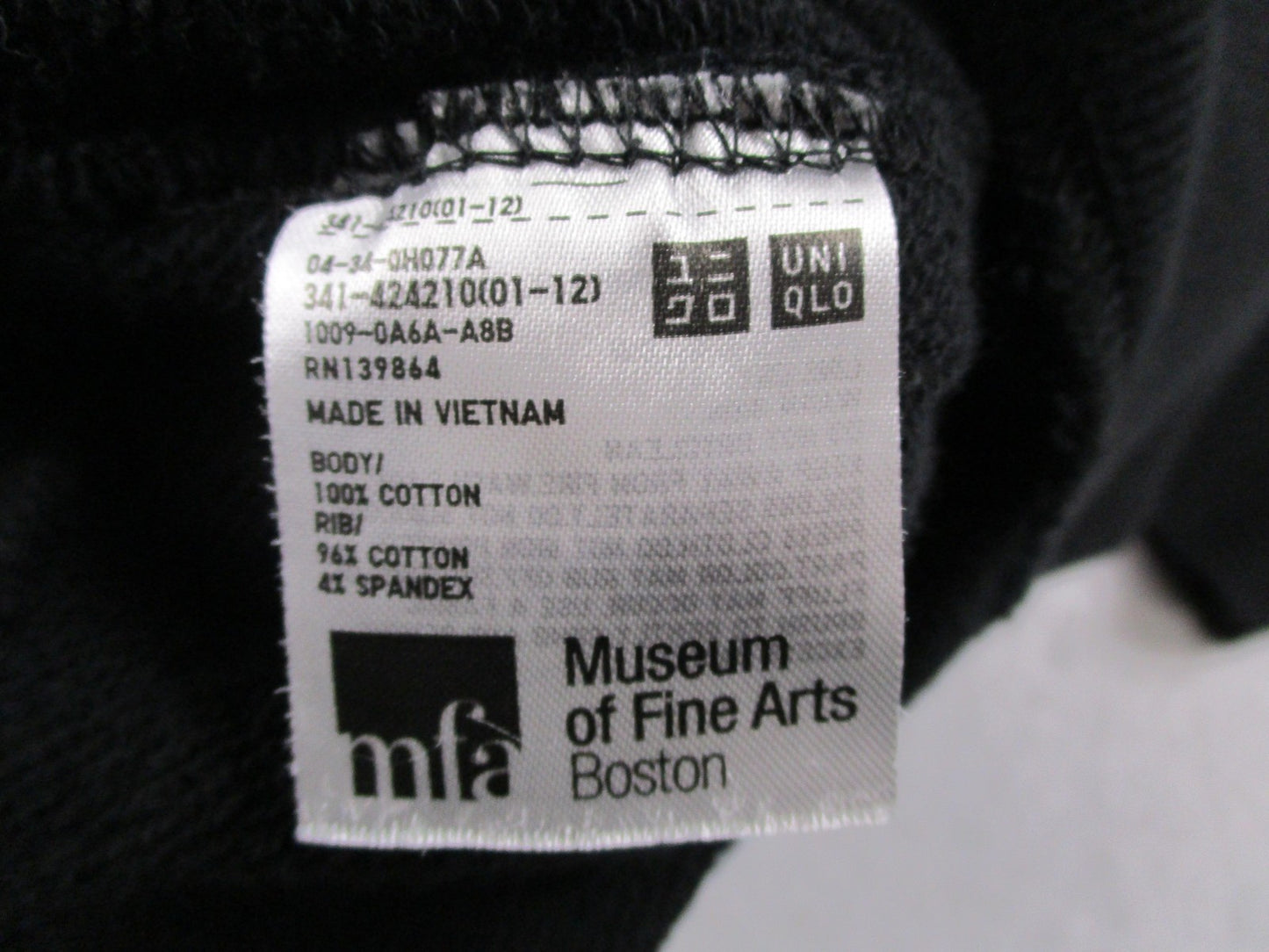 Uniqlo Sweatshirt Mens 2XL Black Tiger Dragon Graphic Crewneck UT MFA Boston4