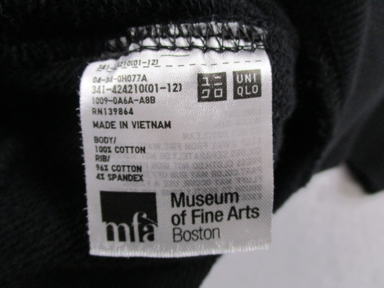 Uniqlo Sweatshirt Mens 2XL Black Tiger Dragon Graphic Crewneck UT MFA Boston4