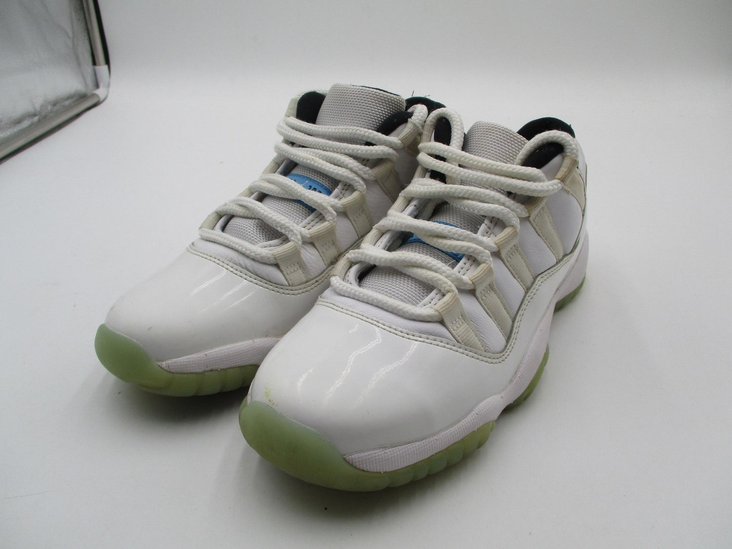 Air Jordan 11 Retro Low Shoes Youth Size 5.5Y White Legend Blue 528896-1170