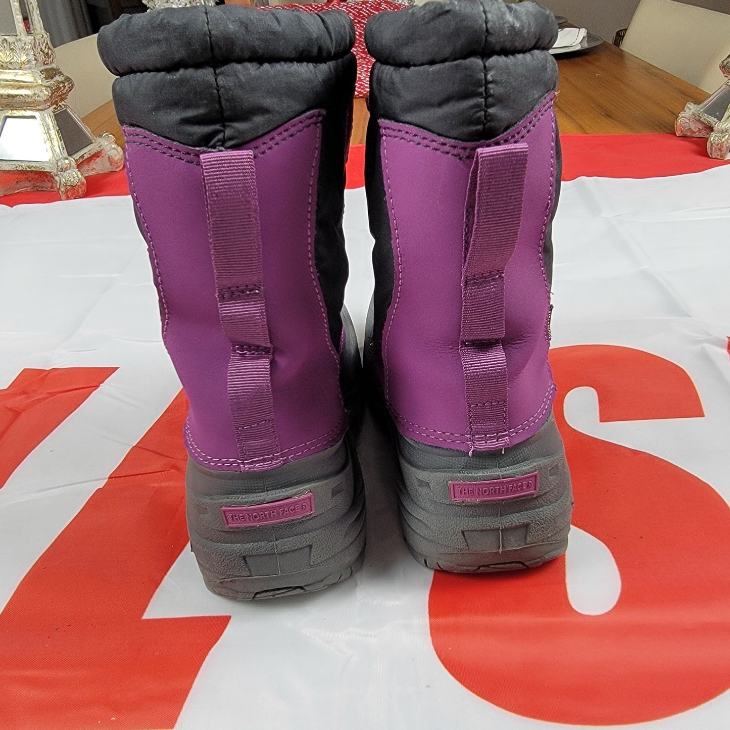 The North Face Alpenglow II Waterproof Girls Winter Boot Sz 23