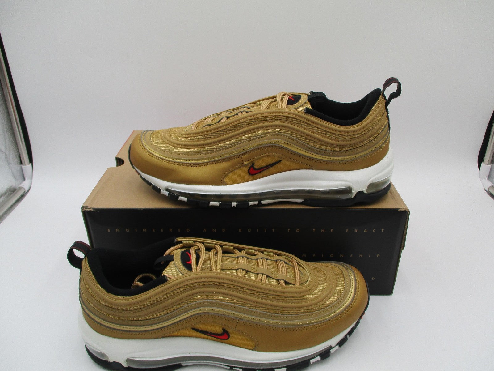 Nike Air Max 97 OG Shoes Womens Size 10.5 Metallic Gold Varsity Red DQ9131-7001