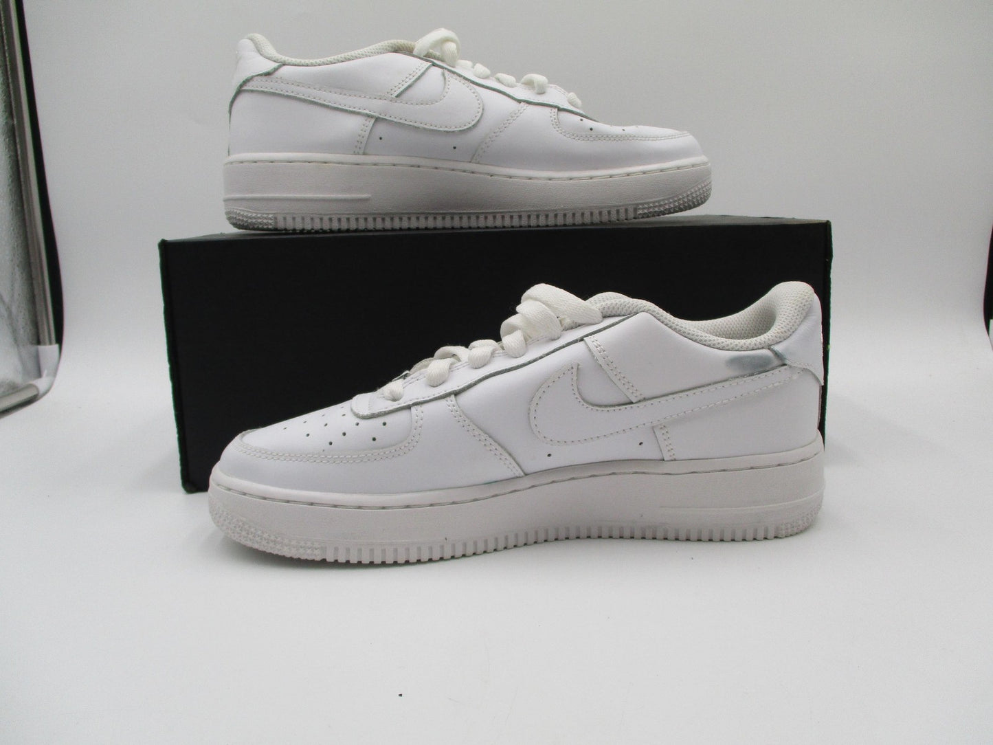 Nike Air Force 1 Shoes Youth Size 6.5Y White Low Leather AF1 DH2920111 (1E8)2
