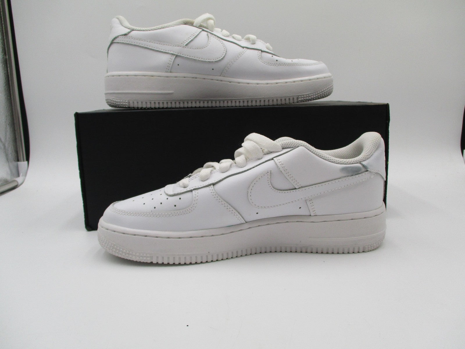 Nike Air Force 1 Shoes Youth Size 6.5Y White Low Leather AF1 DH2920111 (1E8)2